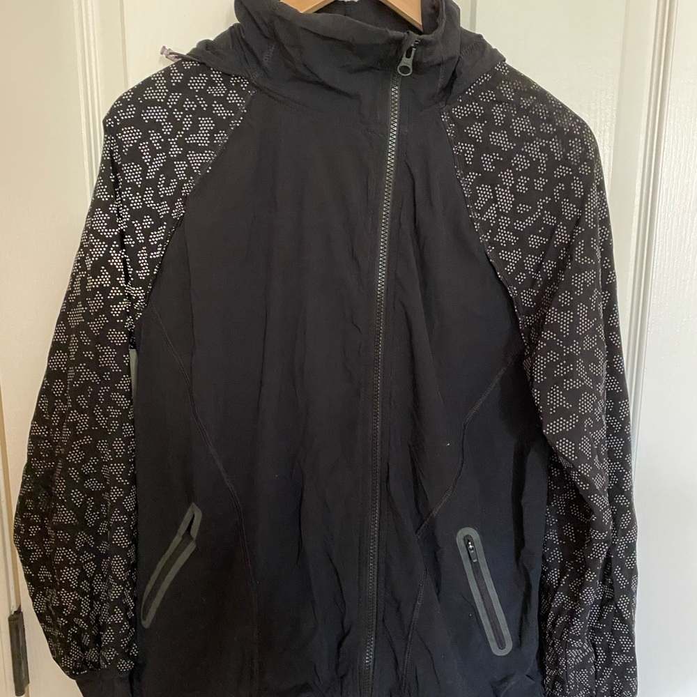 Zella lightweight zip up jacket